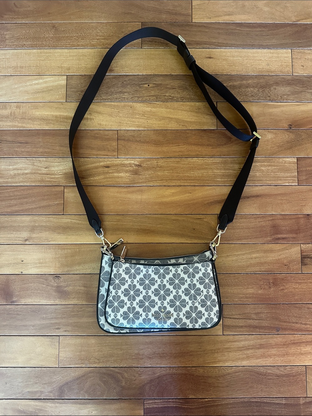 Kate Spade NWOT Floral Print Crossbody Bag with Black Strap